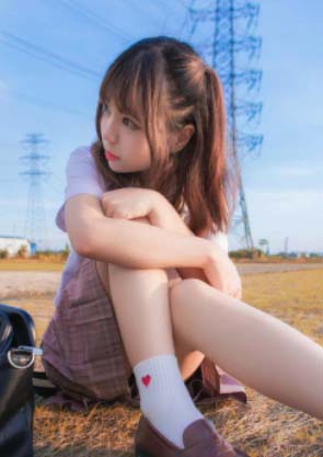 次元少女森川唯稚嫩制服魅力